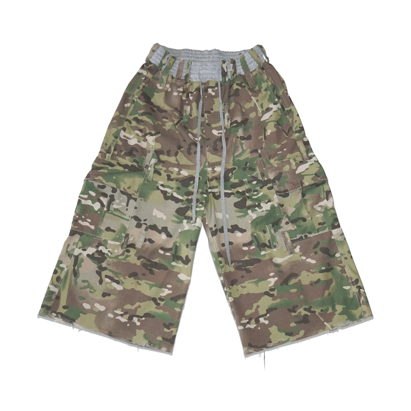 CAMO SHORTS