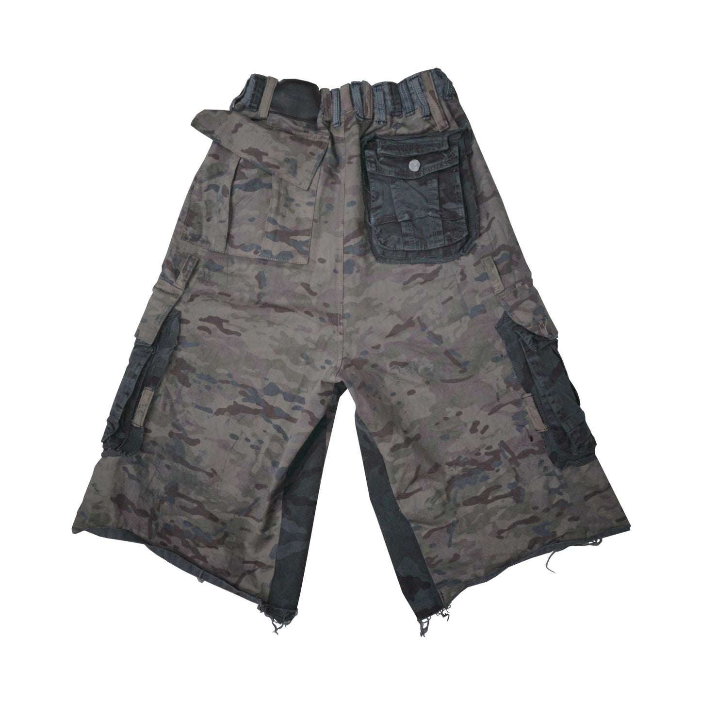 DELUXE CAMO SHORTS